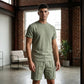 Sæt med letvægts-T-shirt og shorts til mænd i afslappet stil